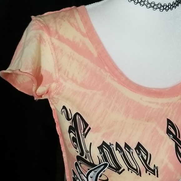 Bulzeye Graphic Love & Pride Skull  T-Shirt. S - Picture 2 of 11